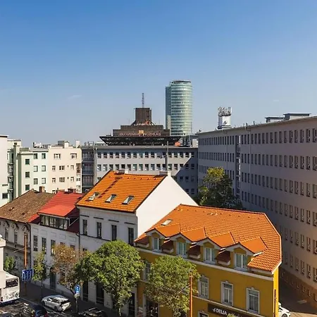 شقة Sancova Panorama Loft براتسيلافا